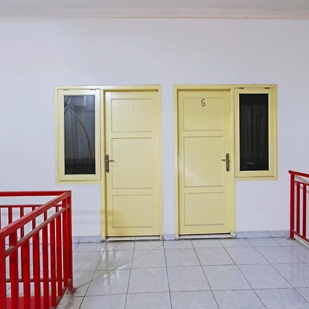 Oyo 3060 Al Fatih Guest House Syariah Tegal  Exterior photo