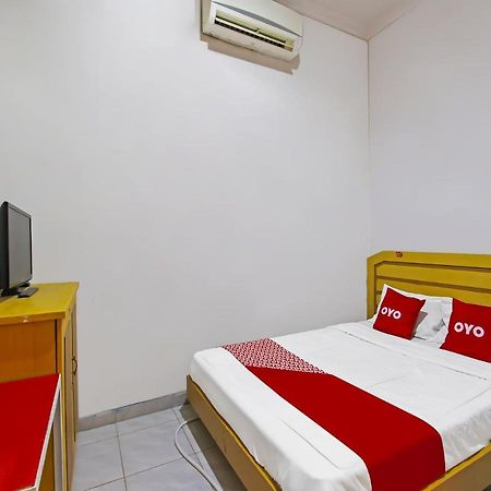 Oyo 3060 Al Fatih Guest House Syariah Tegal  Exterior photo