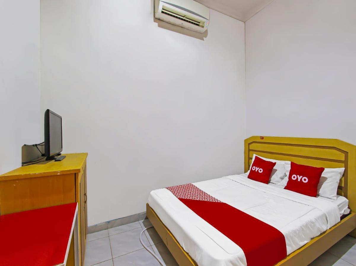 Oyo 3060 Al Fatih Guest House Syariah Tegal  Exterior photo